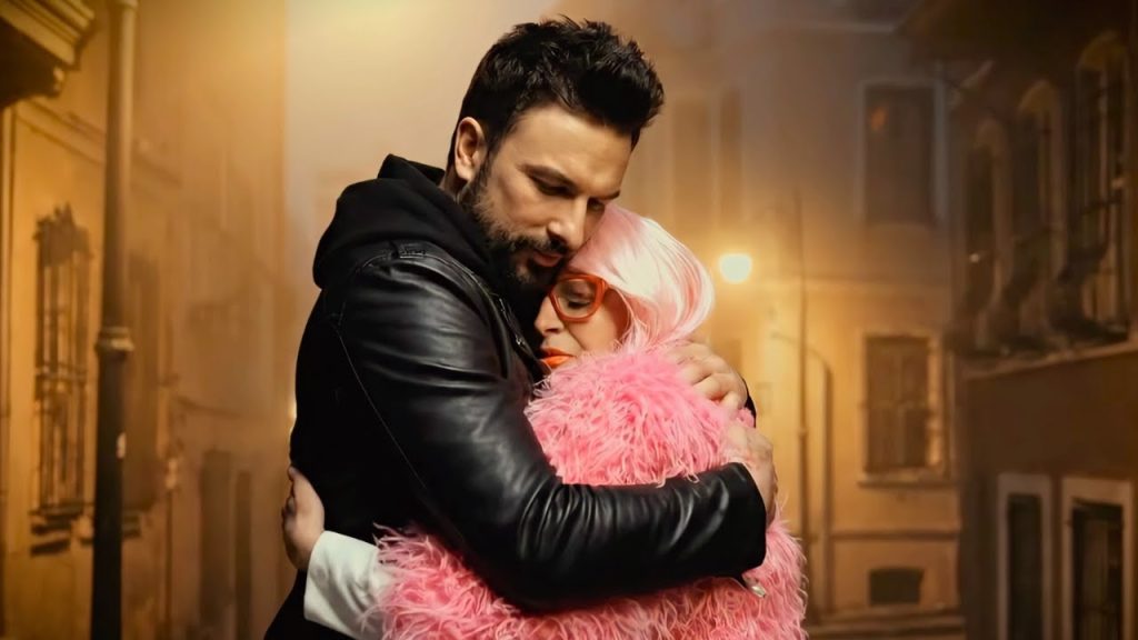 Anılarla Yaşamak Şarkı Sözleri – Tarkan