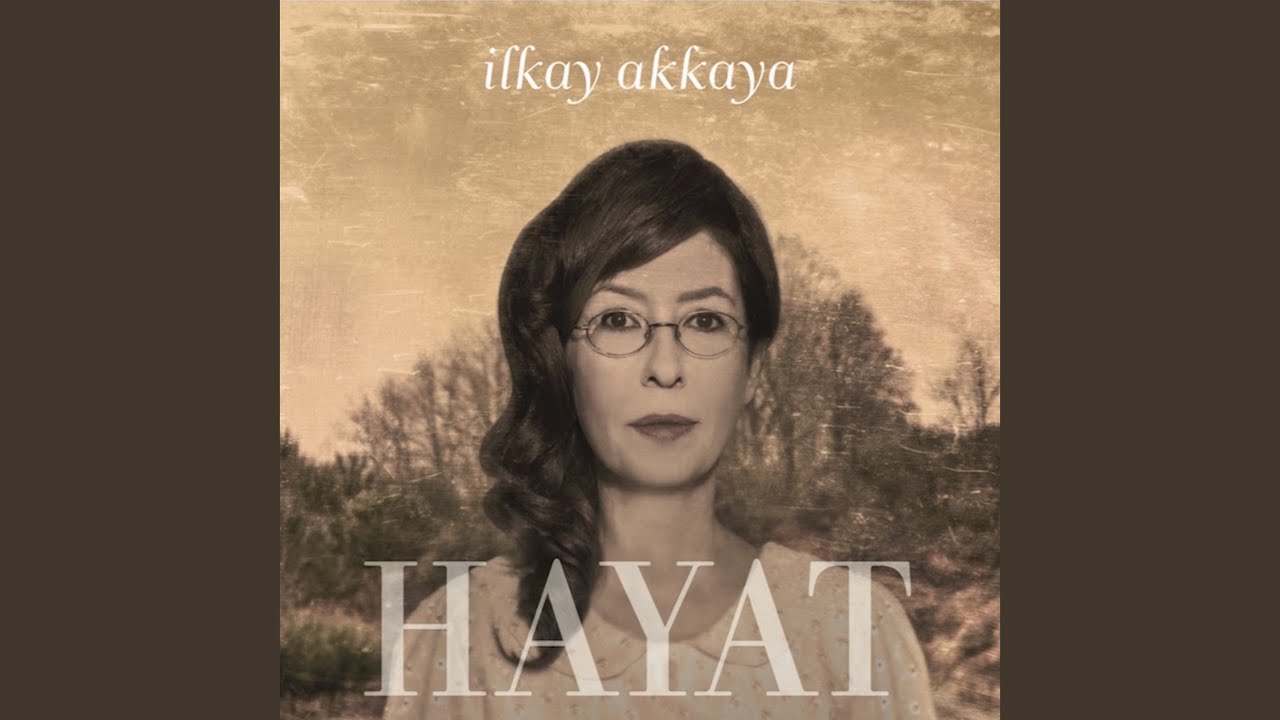 Kapıyı Unut Şarkı Sözleri – İlkay Akkaya