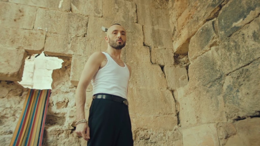 Sarmaşık Şarkı Sözleri – Mabel Matiz